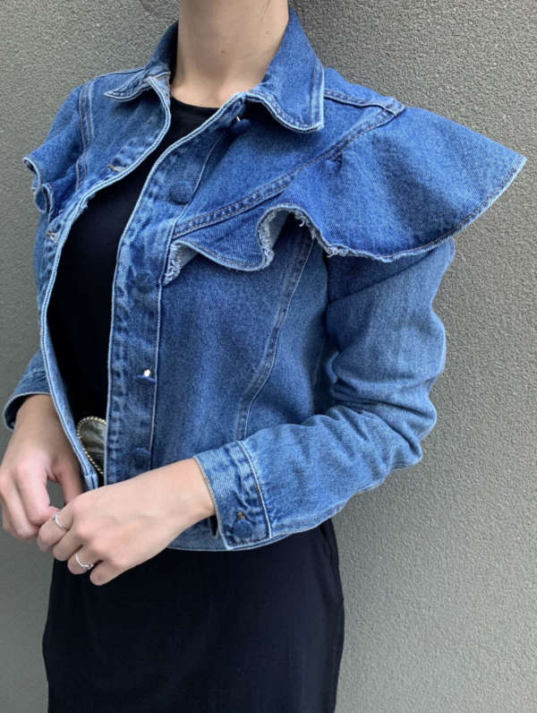 jaqueta jeans com manga de moletom feminina