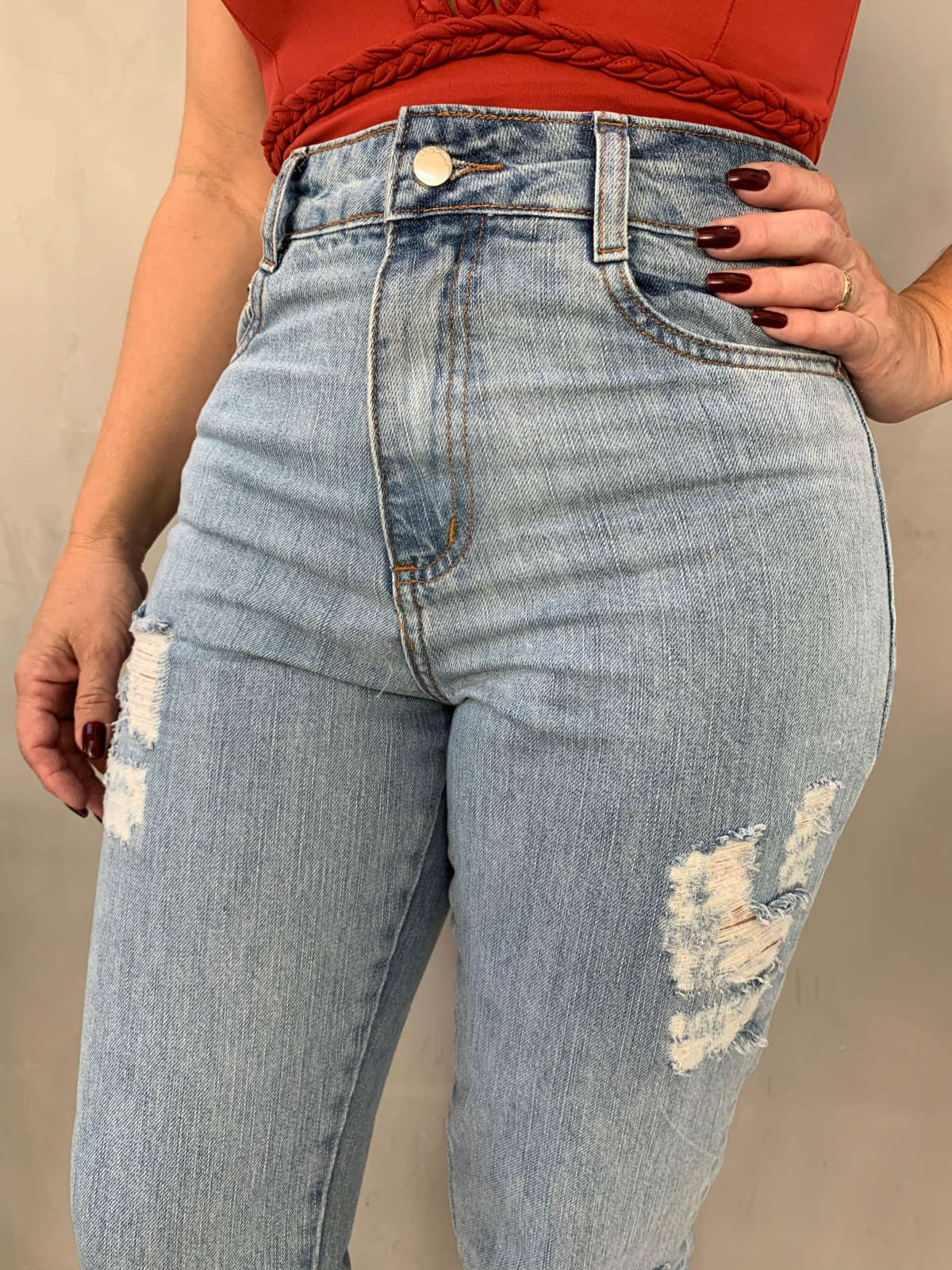 Calça jeans clara mom destroyed nexo – Lavinny Store