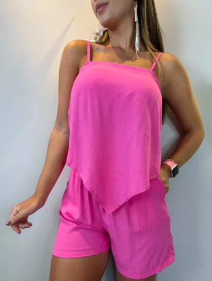 Conjunto viscose blusa alcinha bico assimétrico e short elástico bolsos facas rosa chiclete - Lavinny Store