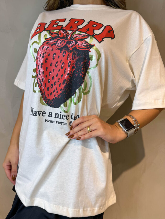 Blusão manguinha gola redonda berry have a nice day off white - Lavinny Store